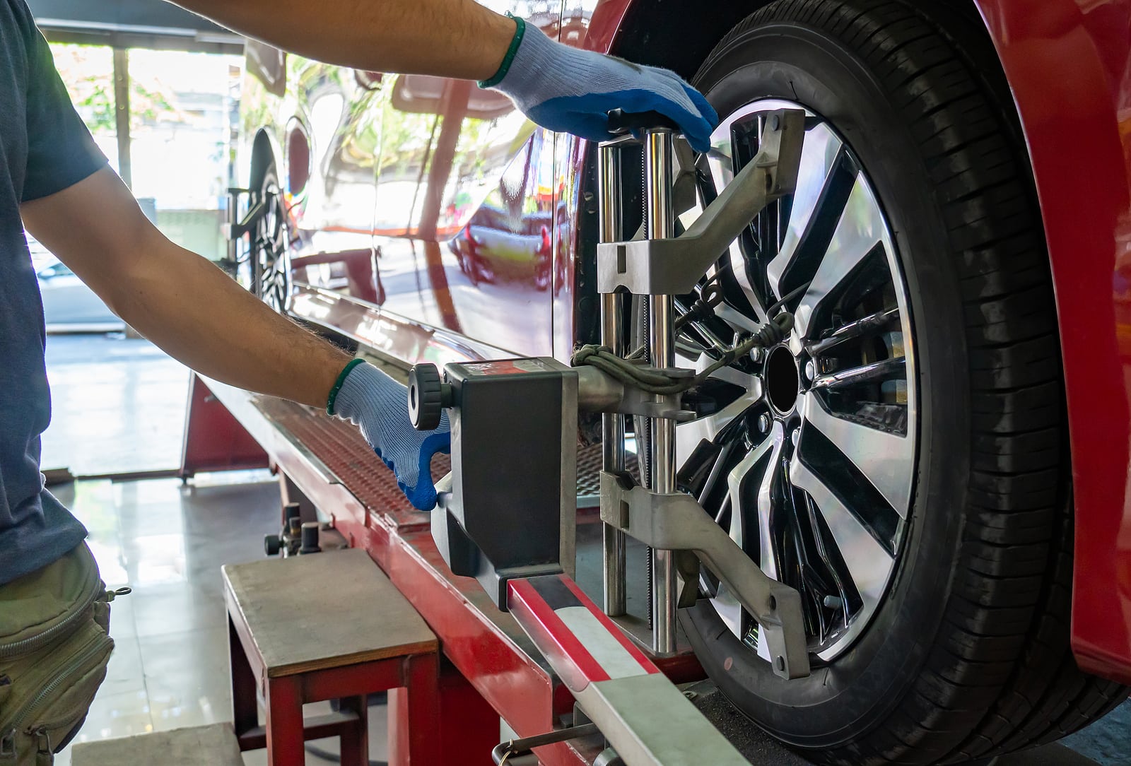 Pros & Cons Of Wheel Alignment For Your Vehicle